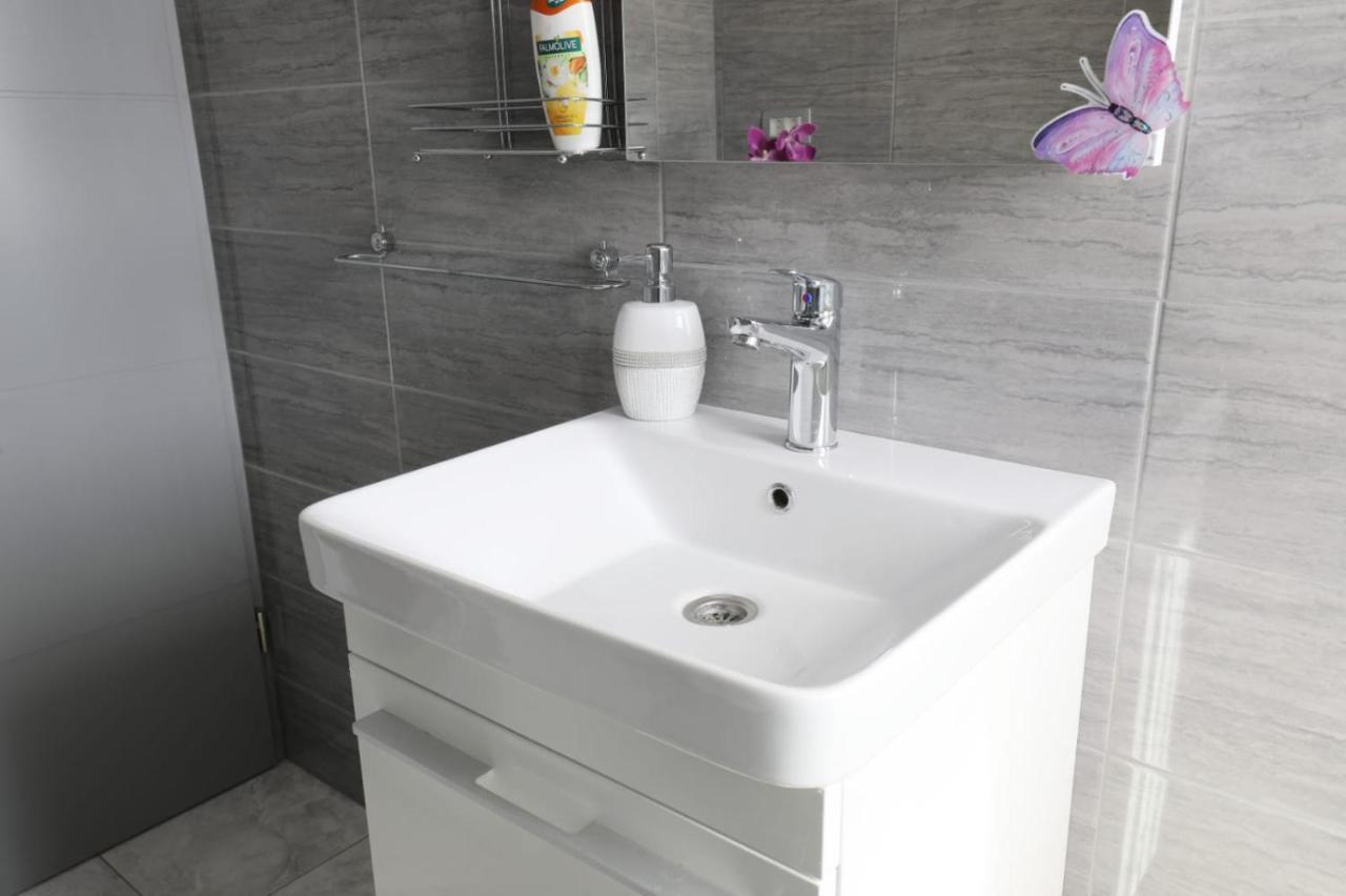 Apartman Teo &Tena Otočac Exteriér fotografie