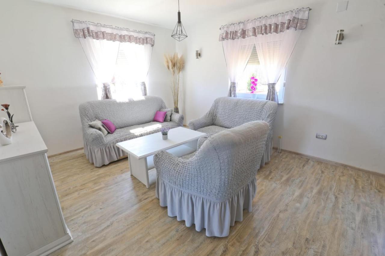 Apartman Teo &Tena Otočac Exteriér fotografie