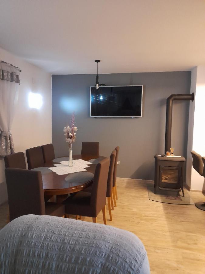 Apartman Teo &Tena Otočac Exteriér fotografie