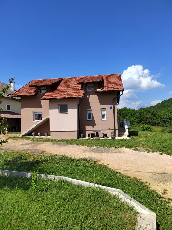 Apartman Teo &Tena Otočac Exteriér fotografie